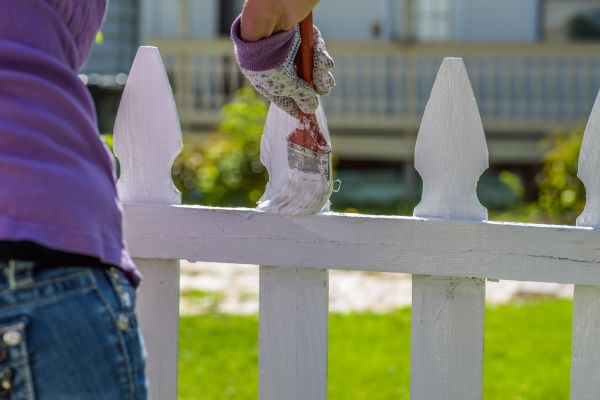 Picket Fence Painting Service